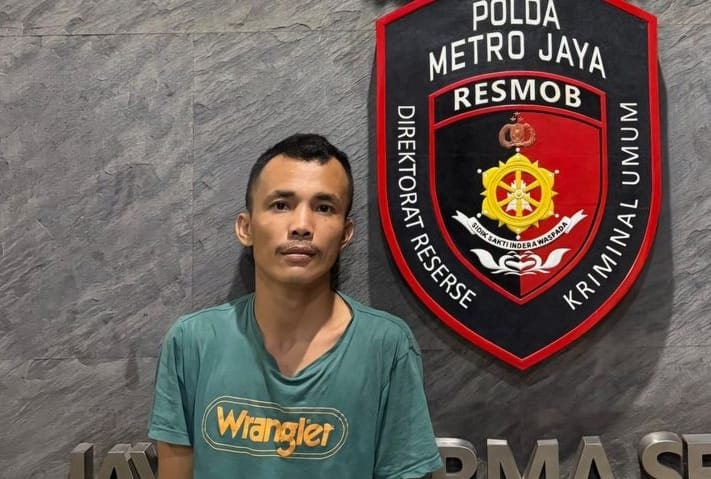 Salah satu begal di Pondok Ranji, Ciputat, Tangerang Selatan berinisial AS ditangkap usai merampas sepeda motor seorang karyawan. (Foto: Dok Polda Metro Jaya)