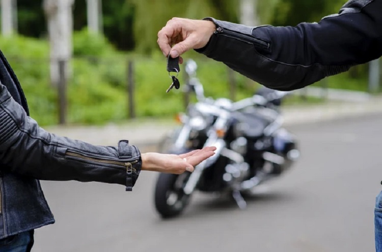 Seorang warga Legok, Kabupaten Tangerang, kehilangan motor setelah diperas oleh debt collector. Polisi tengah menyelidiki kasus tersebut. (Foto: Ilustrasi/SHUTTERSTOCK)