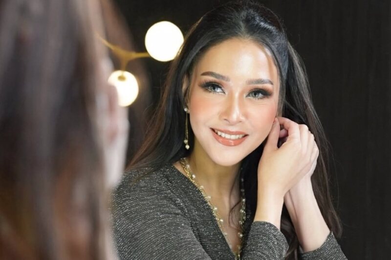 Maia Estianty berharap pernikahan El Rumi dan Syifa Hadju berjalan lancar tanpa drama, belajar dari pengalaman Al Ghazali dan Alyssa Daguise. (Foto: Instagram Maia Maia Estianty)