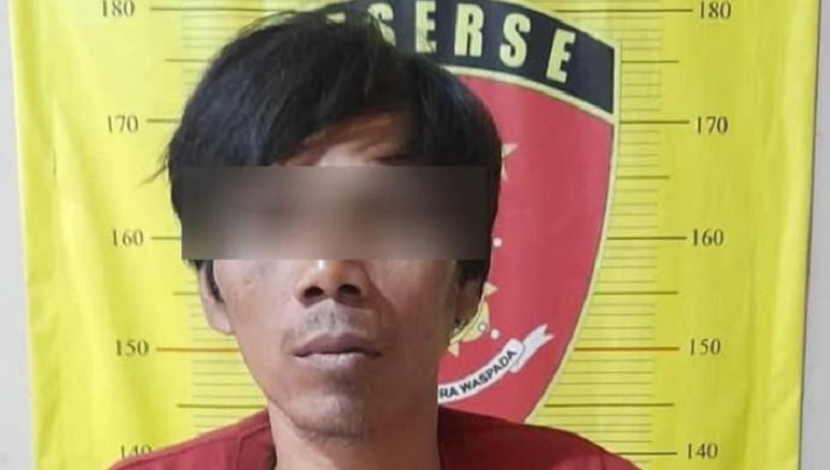 Seorang pria diamankan warga di Ciputat Timur karena diduga hendak mencuri celana dalam dari jemuran warga. (Foto:; Dok Polsek Ciputat Timur)