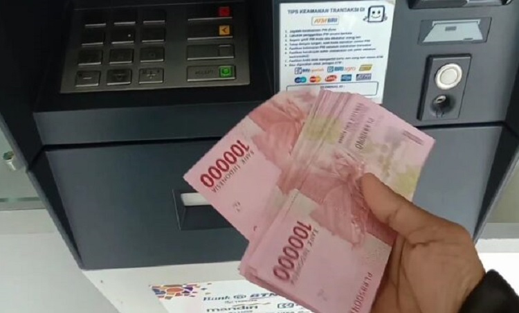 UMK Kota Tangerang 2025 naik 6,5 persen jadi Rp5.069.708. Kota Bekasi tetap tertinggi secara nasional.