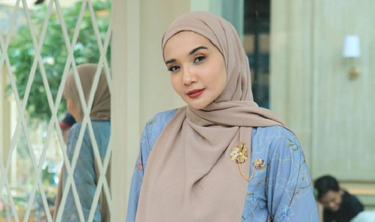 Pasangan selebritas Zaskia Sungkar dan Irwansyah tengah berbahagia. Zaskia mengumumkan kehamilan anak keduanya berjenis kelamin laki-laki. (Foto: Instagram Zaskia Sungkar)