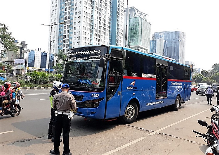 Gubernur DKI Jakarta Pramono Anung memastikan tarif Transjabodetabek akan naik. Besaran tarif baru masih dikaji dan segera diputuskan. (Foto: Tribun Jakarta/Ilustrasi)