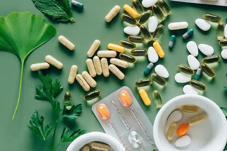 RSUD Tigaraksa mengungkap harga obat berbahan baku impor berpotensi naik hingga 20 persen akibat pelemahan rupiah terhadap dolar AS. (Foto: Pexels/Ilustrasi)