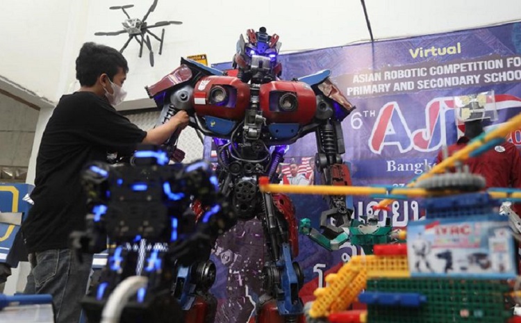 Kampong Robot di Ciputat menjadi pusat edukasi robotik di Tangsel. Tempat ini lahirkan banyak inovator muda dan bermitra dengan ribuan peserta. (Foto: CNBC)