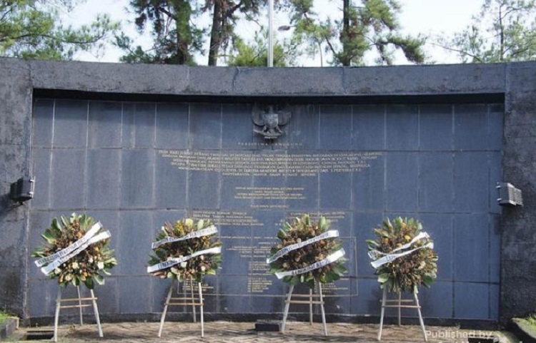 Kemensos ajak ratusan siswa Sekolah Rakyat ke Museum Palagan Lengkong untuk mengenal perjuangan pahlawan dan menumbuhkan nasionalisme. (Foto: Detik.com)