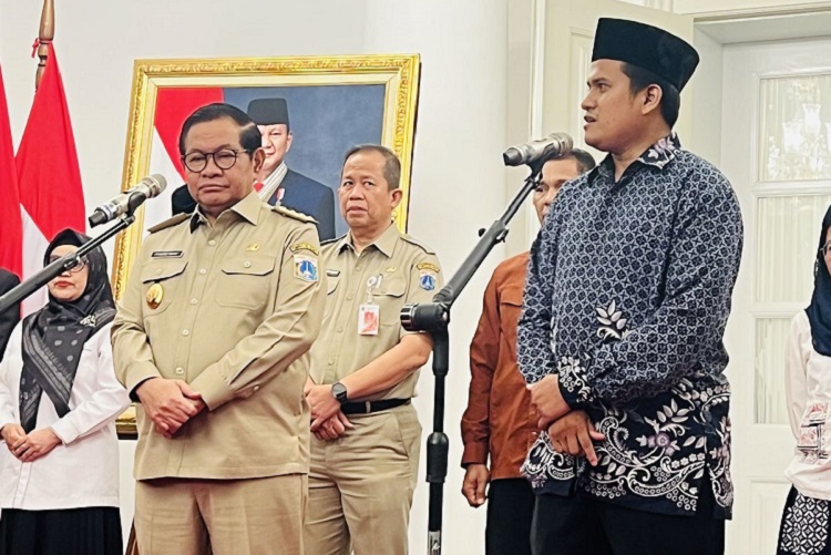 Gubernur DKI Jakarta Pramono Anung optimistis UMP DKI 2026 diterima buruh dan pengusaha. Penetapan diumumkan Rabu. (Foto: kompas.com)