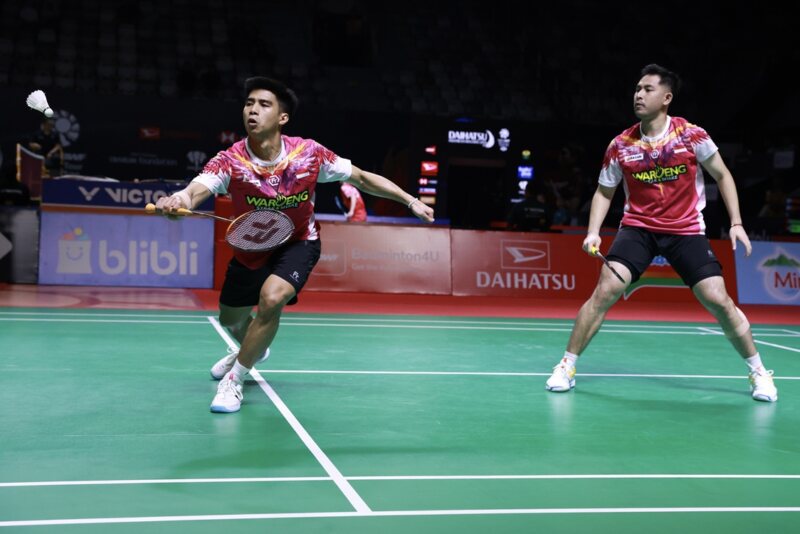 Ganda putra Indonesia, Sabar Karyaman Gutama/Moh Reza Pahlevi Isfahani melaju ke babak perempat final Indonesia Masters 2026 setelah mengalahkan pasangan Malaysia, Nur Moh Azriyn Ayub/Tan Wee Klong. (Foto: Istimewa)