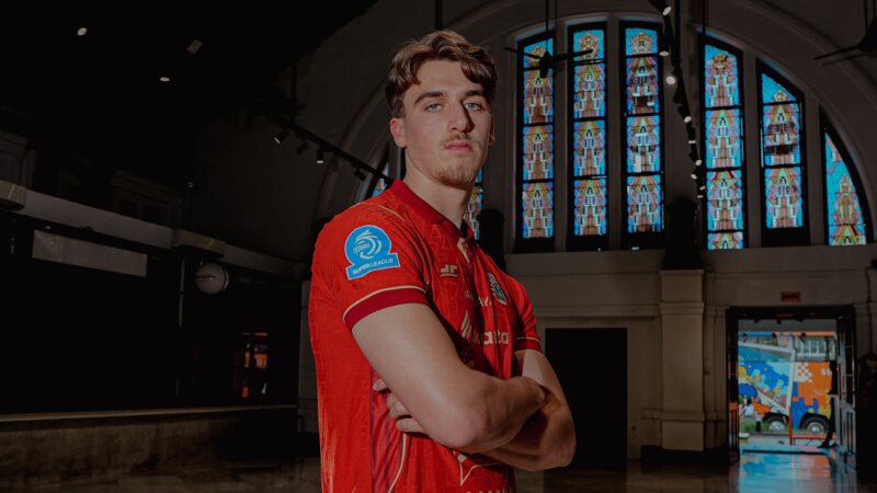 Persija Jakarta resmi mengontrak striker muda Indonesia Mauro Nils Zijlstra selama 2,5 musim.( Foto: Dok Persija Jakarta)