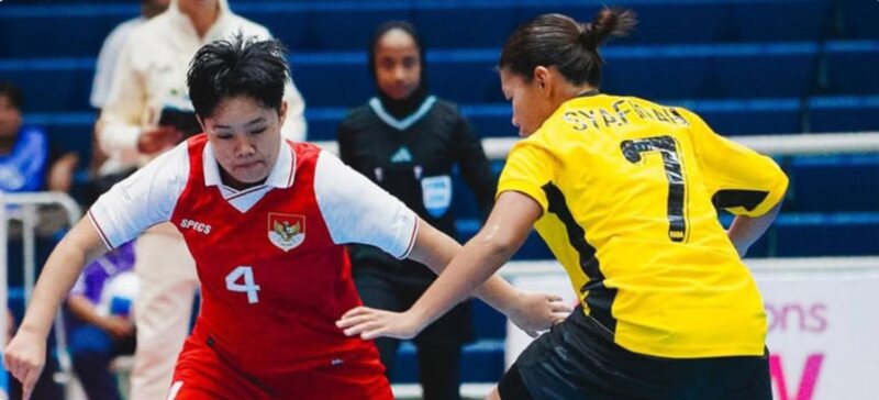 Timnas Futsal Putri Indonesia bermain imbang 4-4 melawan Malaysia di ASEAN Women's Futsal Championship 2026. Peluang semifinal menipis. (Foto: Instagram @timnasfutsal)