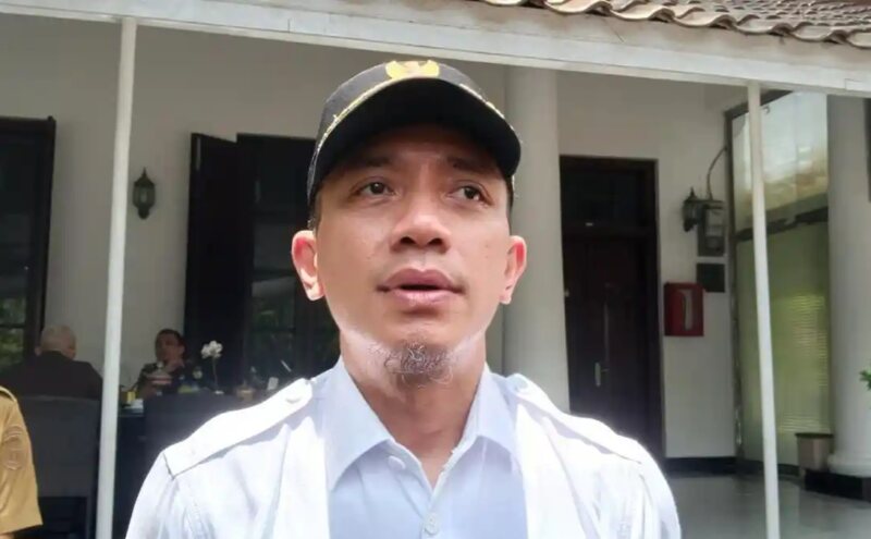 PDIP merespons konflik Bupati dan Wakil Bupati Lebak. Perseteruan dipicu pernyataan soal masa lalu hukum dan berujung nyaris baku hantam. (Foto: Tribun Banten)