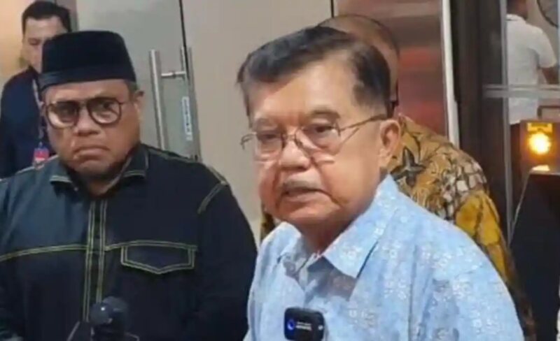 Wakil Presiden RI ke-10 dan 12, Jusuf Kalla, melaporkan Rismon Sianipar ke Bareskrim terkait tudingan pendanaan polemik ijazah Presiden Jokowi. (Foto: Istimewa)