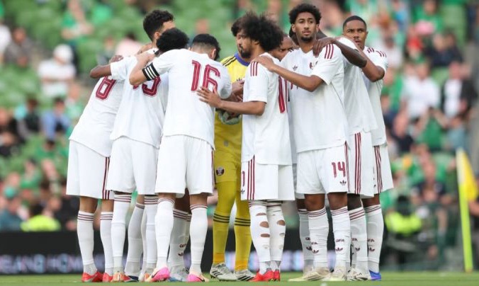 Qatar menahan imbang Swiss 1-1 pada laga Piala Dunia 2026. Gol Boualem Khoukhi di injury time menggagalkan kemenangan Swiss. (Foto: Instagram @qatarnt)