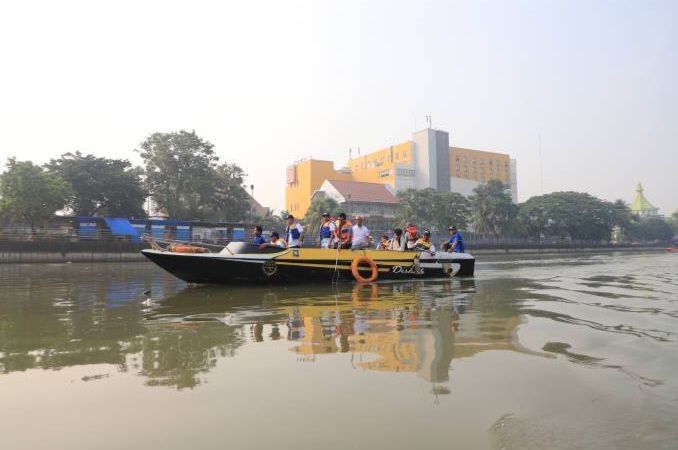 Sebanyak 12,7 ton sampah berhasil diangkut dari Sungai Cisadane dalam kegiatan Lebaran Cisadane 2026. Pemkot Tangerang mengajak masyarakat menjaga kelestarian sungai. (Foto: Dok Pemkot Tangerang)