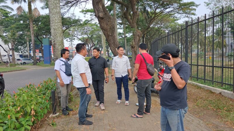 Polresta Tangerang menyelidiki kasus curanmor yang diduga melibatkan pelaku bersenjata api di Bundaran 3 Citra Raya, Panongan, Kabupaten Tangerang. (Foto: Syahrul Munir/Aktual Tangerang)