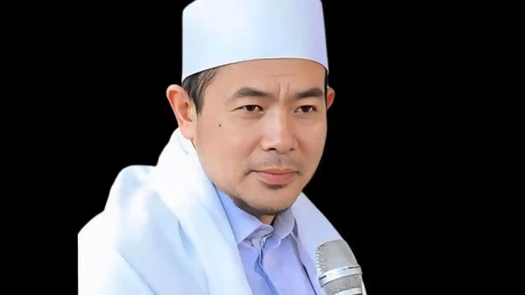 KH Ahmad Fudholi wafat setelah menjalani perawatan akibat kecelakaan di Tol Tangerang-Merak. MUI Kabupaten Tangerang membenarkan kabar tersebut. (Foto: Facebook)